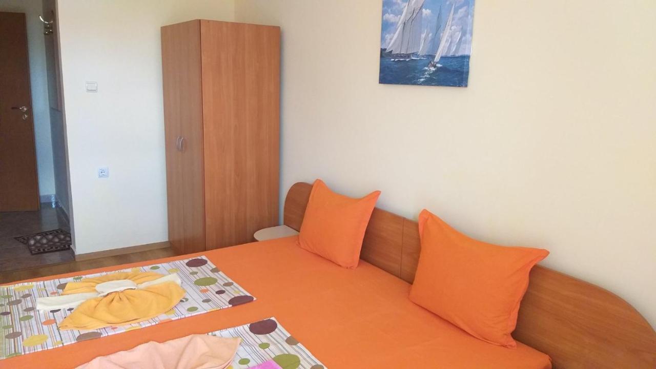 Ivanovi Guest House Приморсько Екстер'єр фото