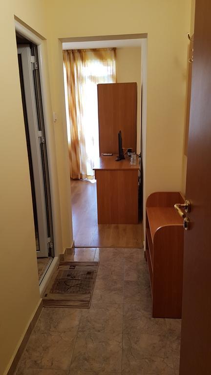 Ivanovi Guest House Приморсько Екстер'єр фото